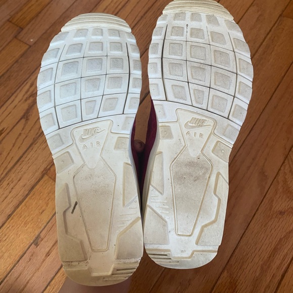 EUC Nike Air Max Motion - Picture 2 of 4